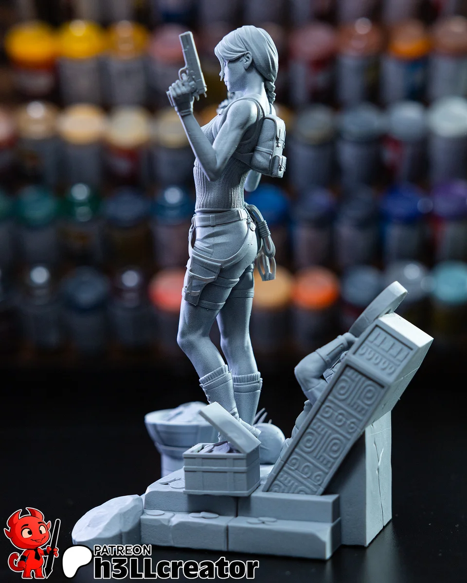 Lara Croft | Fan Art | 3D Printed Resin Model Garage Kit | *Un-Painted* | H3LL Creator 6